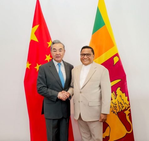 சீன வெளிவிவகார அமைச்சருடன் விஜித ஹேரத் சந்திப்பு
