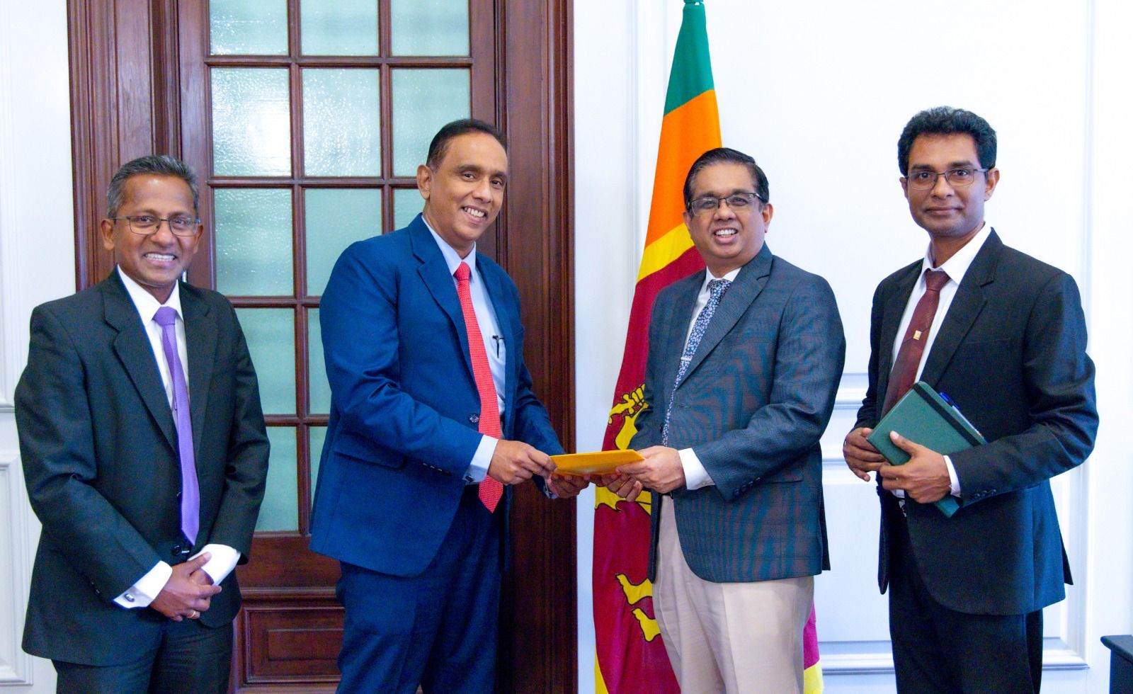 Rebuilding Sri Lanka நிதியத்திற்கு அரச ஈட்டு முதலீட்டு வங்கியினால் நிதி நன்கொடை