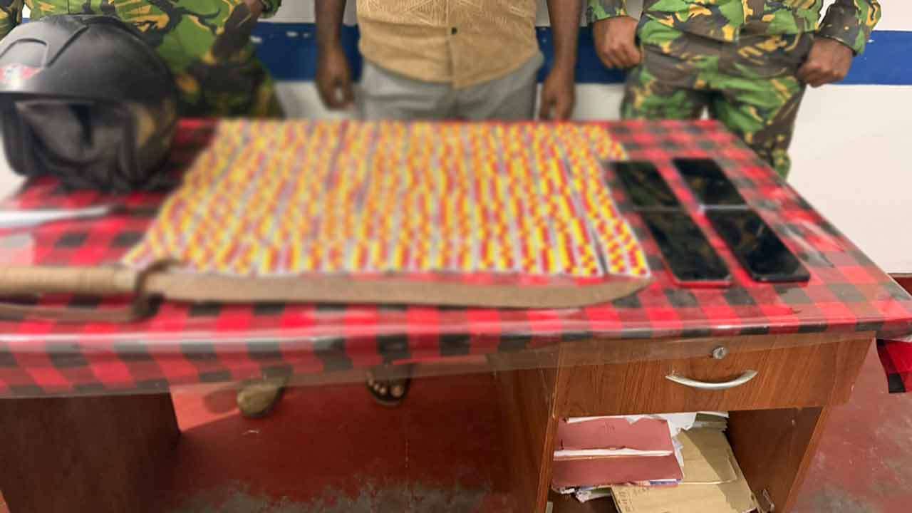 யாழில் போதை மாத்திரைகளுடன் நால்வர் கைது