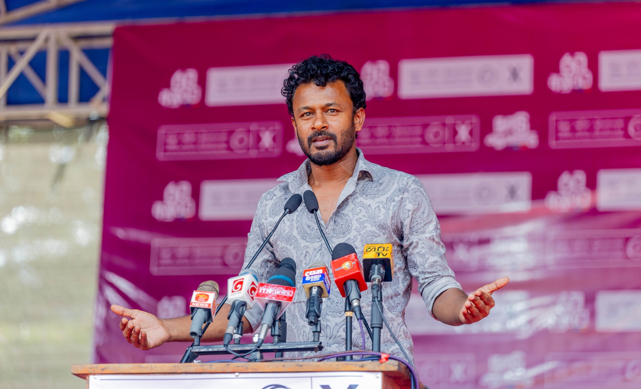 பாராளுமன்ற உறுப்பினர் ஜகத் மனுவர்ணவுக்கு பிடியாணை