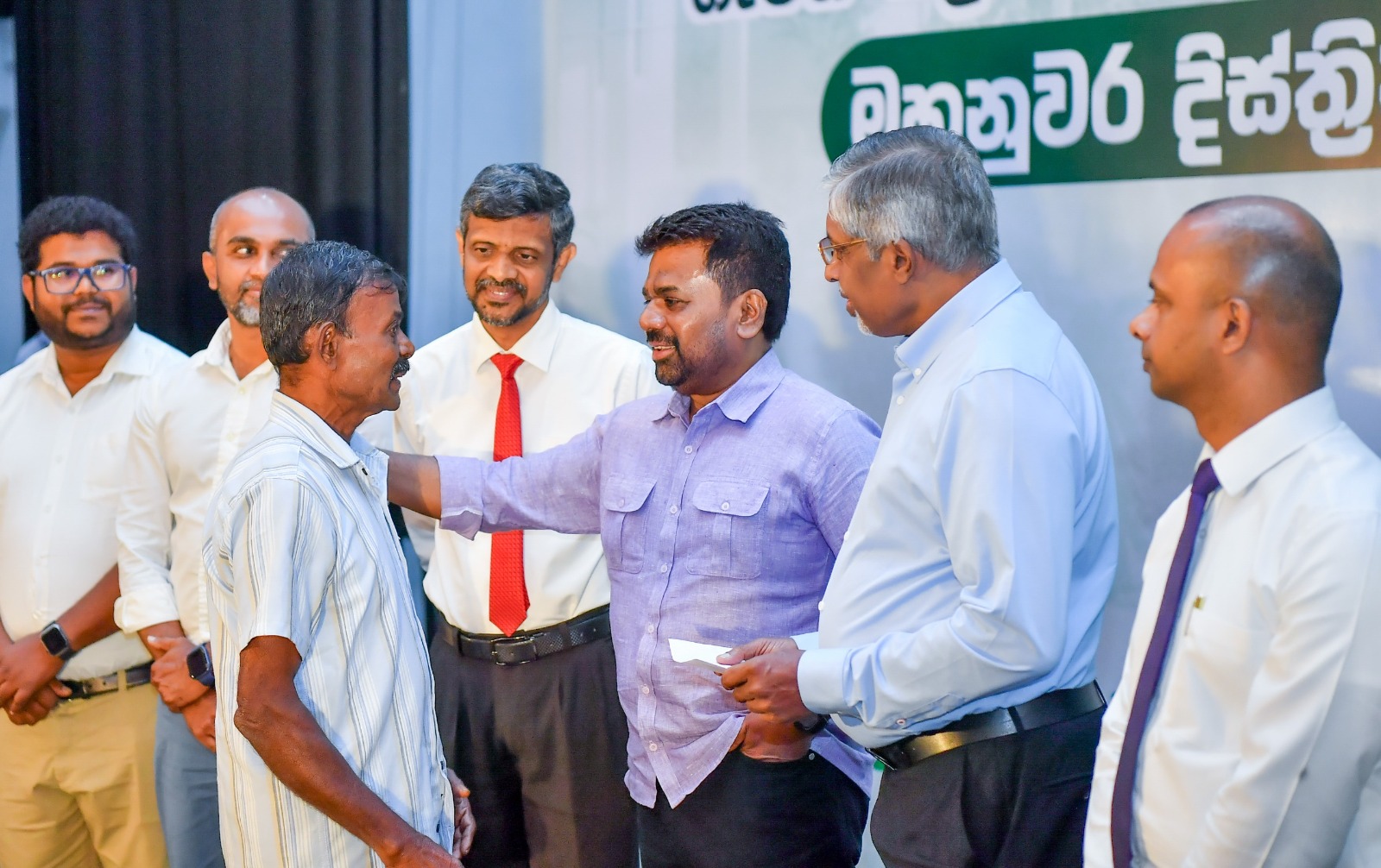 பொருளாதார நிலையில் கீழ்மட்டத்தில் உள்ள மக்களுக்கு நாட்டின் பொருளாதார நன்மைகள் செல்வதை உறுதி செய்வதே எமது குறிக்கோள்