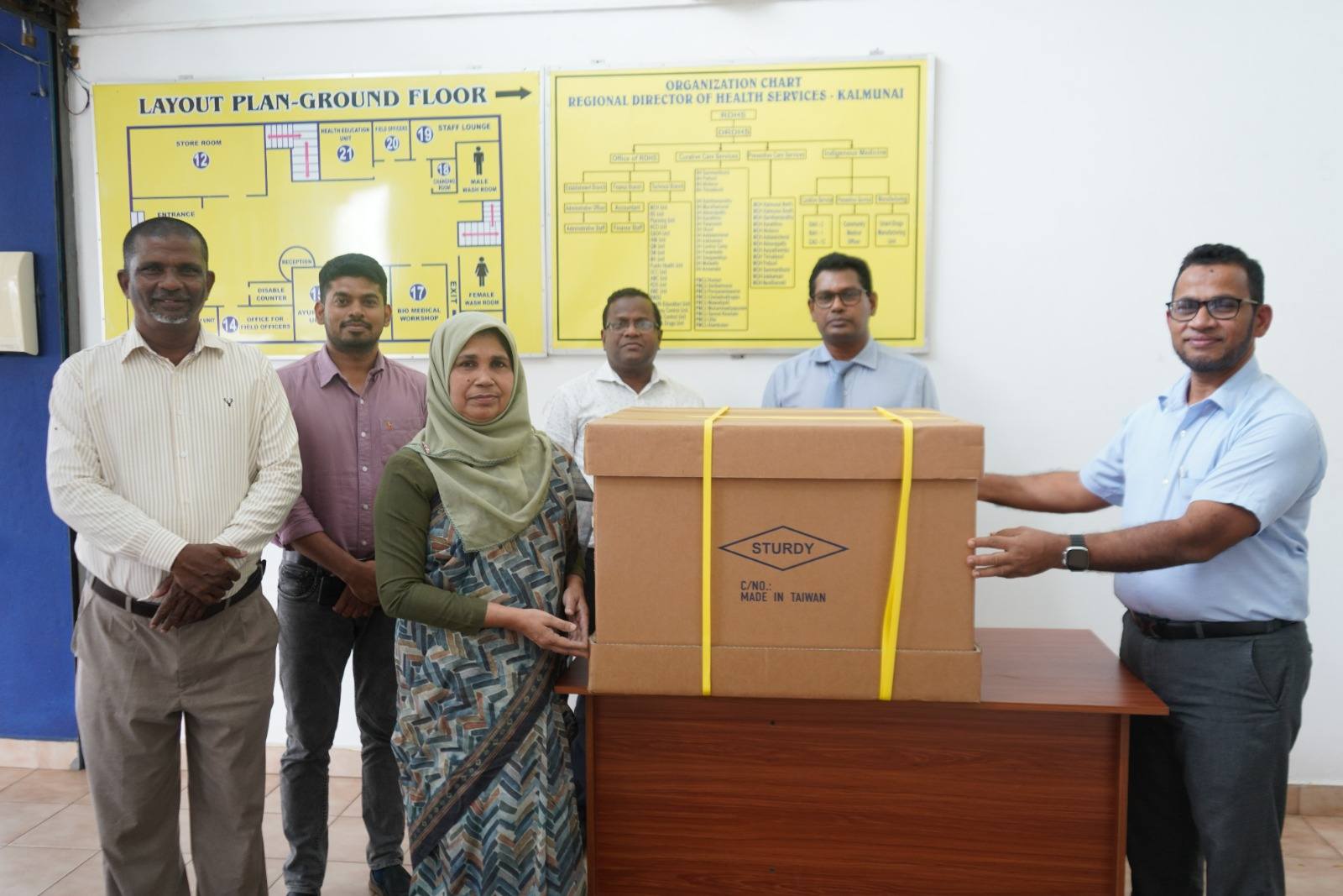 கல்முனையில் வைத்தியசாலைகளுக்கு அத்தியாவசிய உபகரணங்கள் வழங்கி வைப்பு