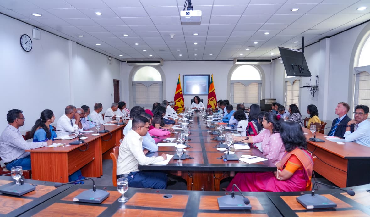 சிவில் சமூக அமைப்புகளுக்கும் பிரதமருக்கும் இடையிலான விசேட கலந்துரையாடல்