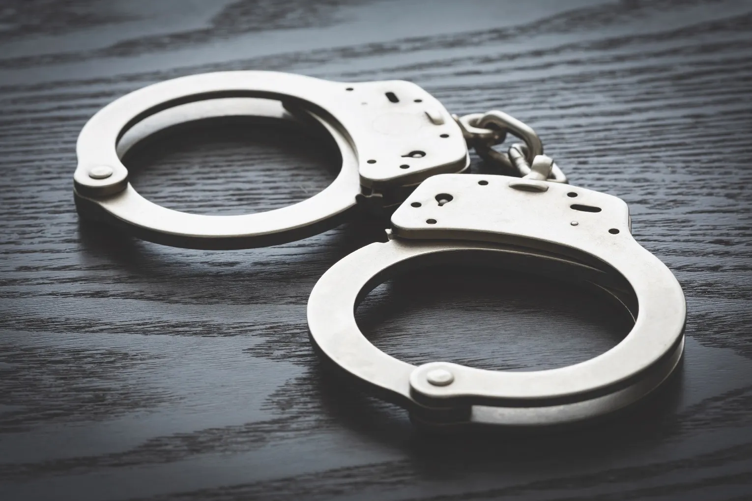 விசேட பொலிஸ் சுற்றிவளைப்பு ; 563 பேர் கைது