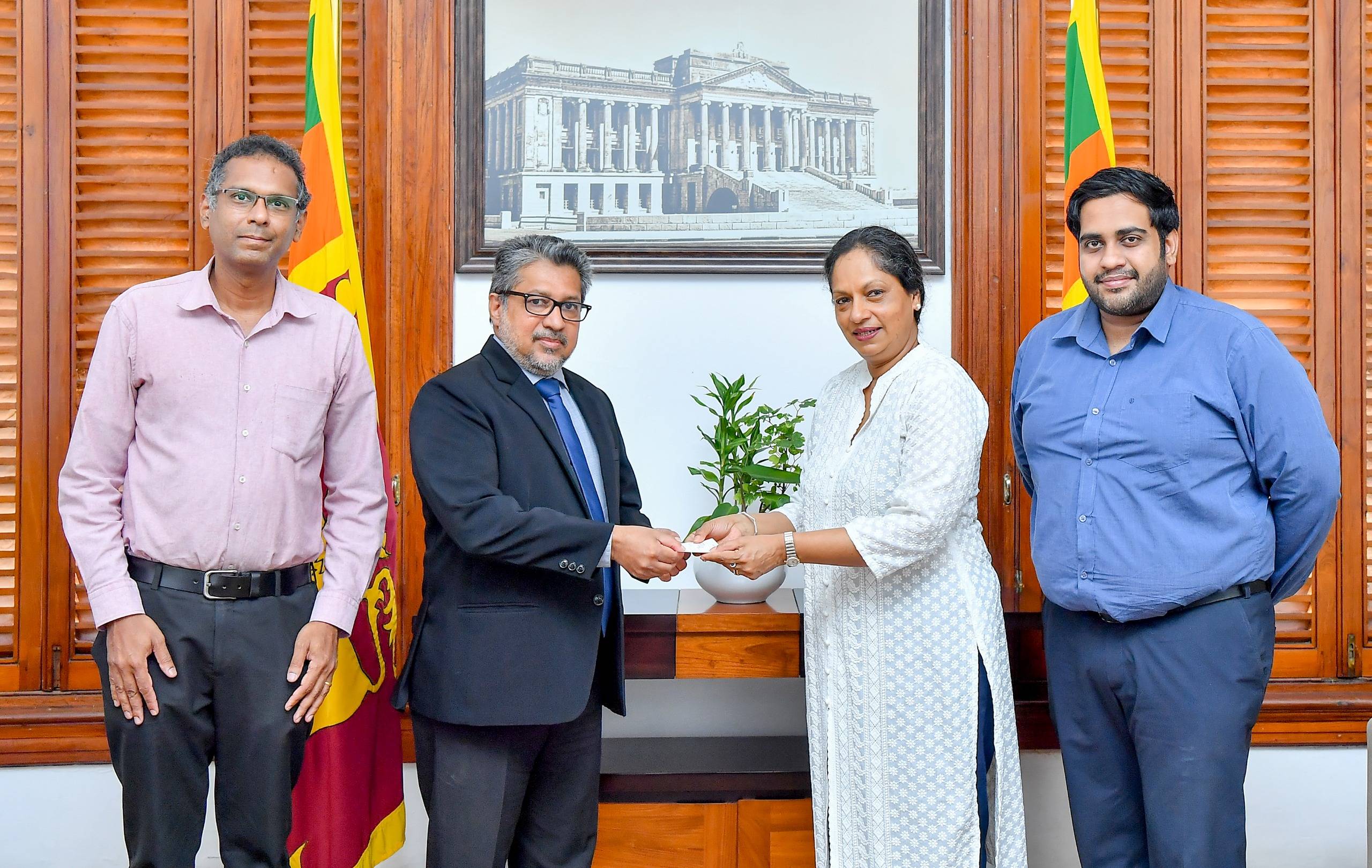 ‘Rebuilding Sri Lanka’ நிதியத்திற்கு Symphony Orchestra of Sri Lanka இனால் நிதி நன்கொடை