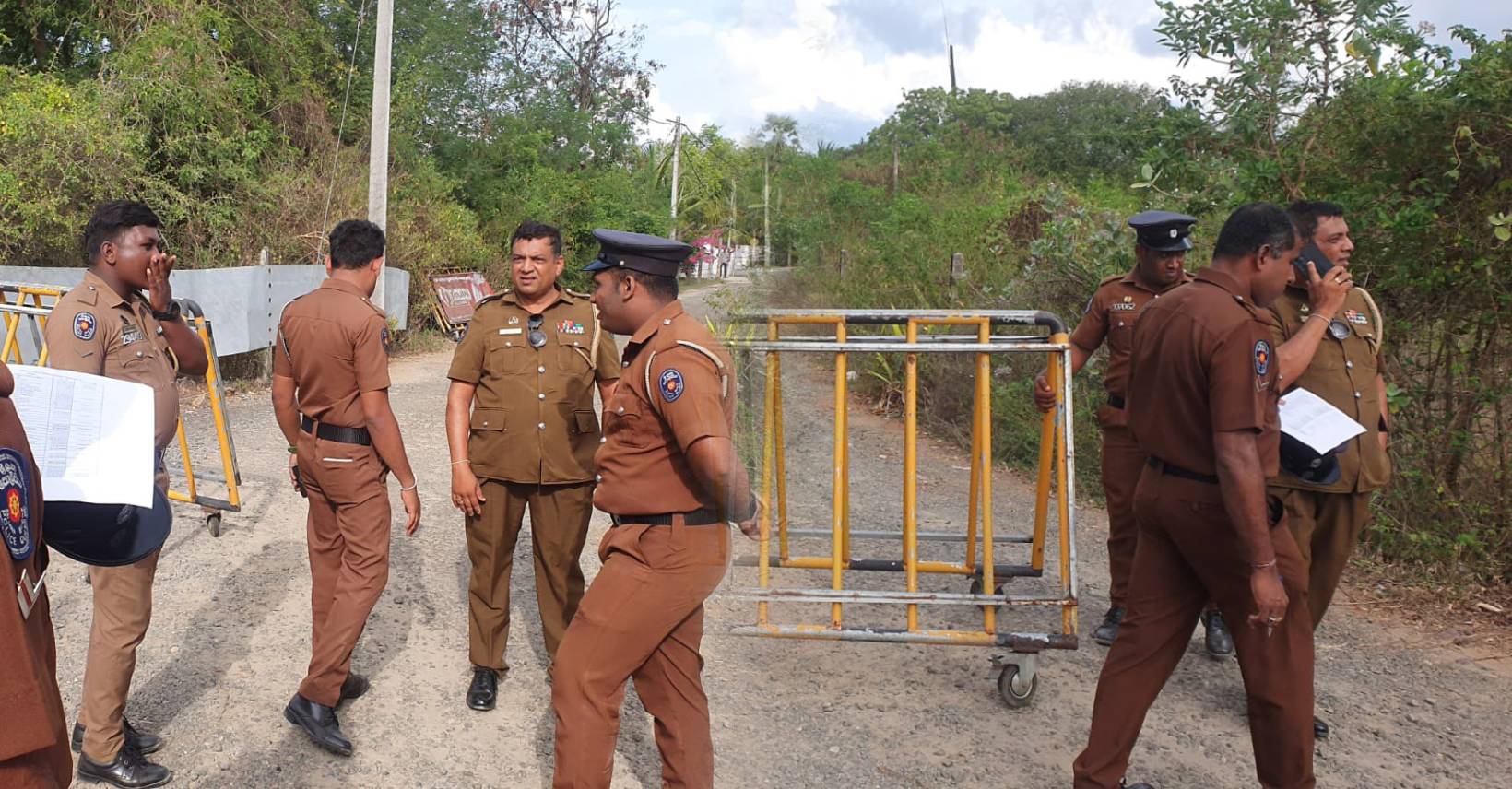 தையிட்டியில் நிலஅளவீட்டு பணியில் பதற்றம் ; காணி உரிமையாளர்கள் – பொலிஸார் இடையே முரண்பாடு