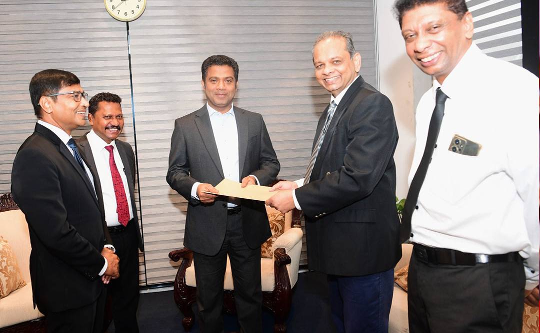 2010 ஆம் ஆண்டுக்குப் பின்னர் பிறந்த அனைத்து குழந்தைகளையும் புகையிலை பாவனை இல்லாத தலைமுறையாக மாற்றுவதற்கான பரிந்துரைகள் அடங்கிய அறிக்கை சுகாதார அமைச்சரிடம் கையளிக்கப்பட்டது