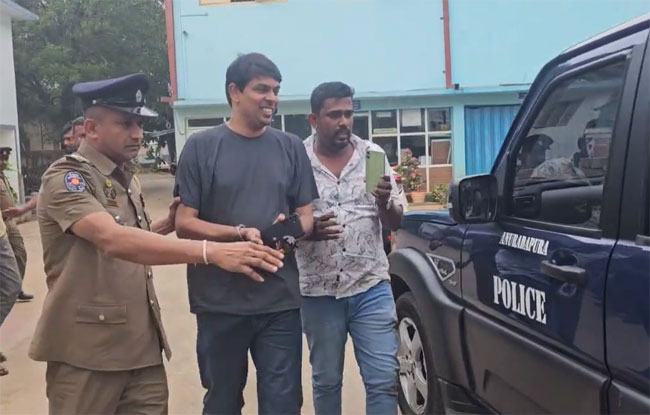 விளக்கமறியலில் வைக்கப்பட்டுள்ள நாடாளுமன்ற உறுப்பினர் அர்ச்சுனா இன்று நீதிமன்றத்தில் ஆஜபடுத்தப்படுகிறார்