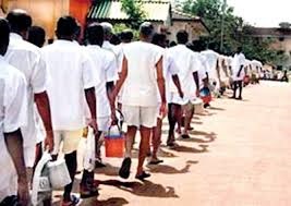 சிறைக்கைதிகளுக்கு உறவினர்களைச் சந்திக்க விசேட வாய்ப்பு