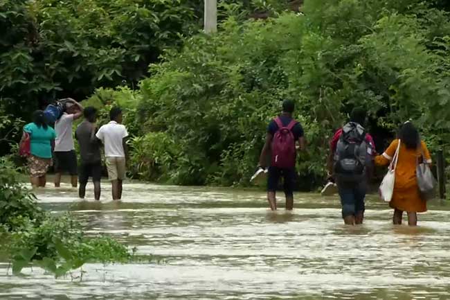 சீரற்ற காலநிலையால் மட்டக்களப்பில் ஒருவர் மரணம்                                                                62 குடும்பங்களைச் சேர்ந்த 203 பேர் பாதிப்பு