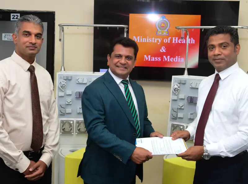 லெப்டோஸ்பைரோசிஸ் மற்றும் இரத்தப் புற்றுநோய் சிகிச்சைக்குப் பயன்படுத்தப்படும் இரண்டு இயந்திரங்கள் சுகாதார அமைச்சிற்கு நன்கொடை