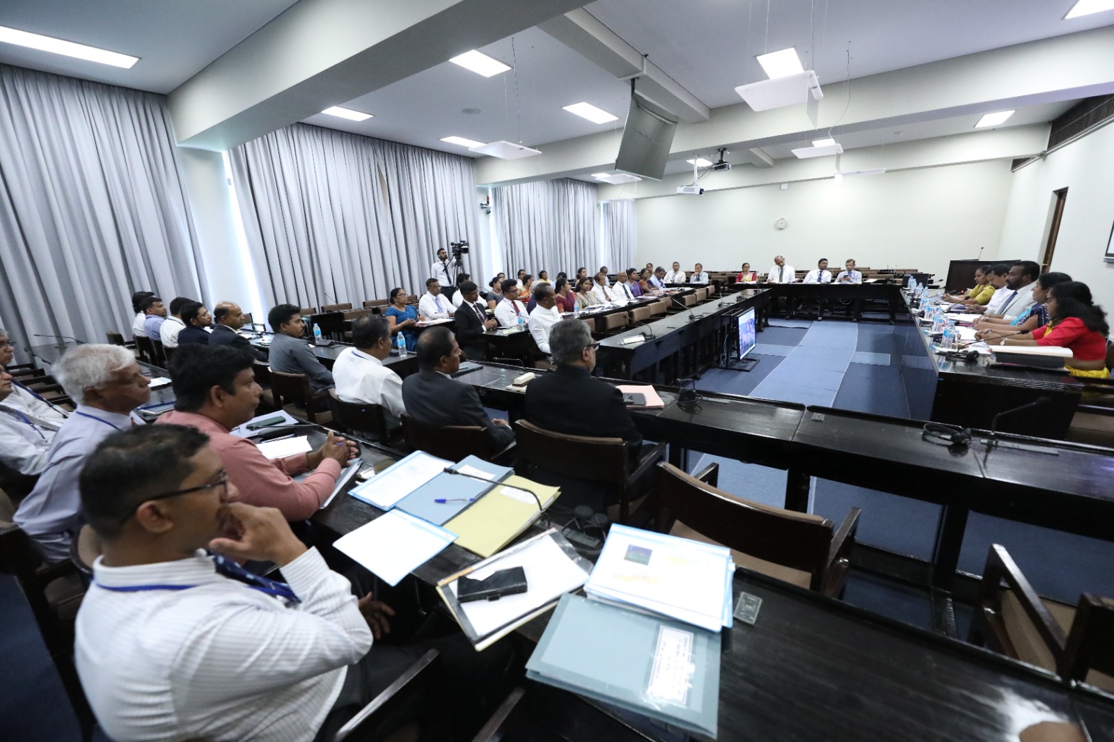 நுரைச்சோலை லக்விஜய மின்நிலையத்தால் சுற்றுச் சூழலுக்கு ஏற்படும் தாக்கத்தை ஆராய்ந்து பரிந்துரைகளைச் சமர்ப்பிப்பதற்கு உப குழு