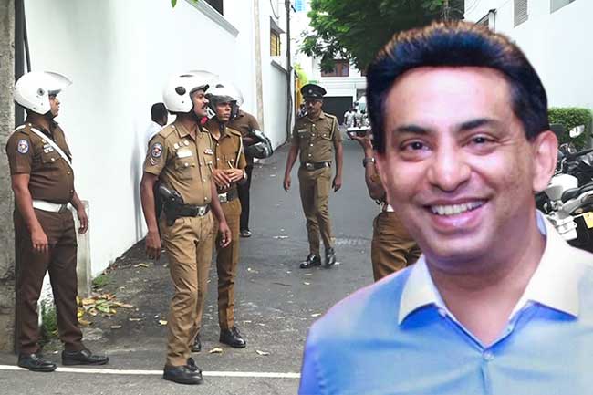ஸ்ரீலங்கன் ஏர்லைன்ஸின் முன்னாள் தலைமை அதிகாரி கபில ,வீட்டின் அறையில் தூக்கில் தொங்கிய நிலையில் மீட்கப்பட்டமை தொடர்பில் பொலிஸார் நீதிமன்றத்தில் அறிக்கை