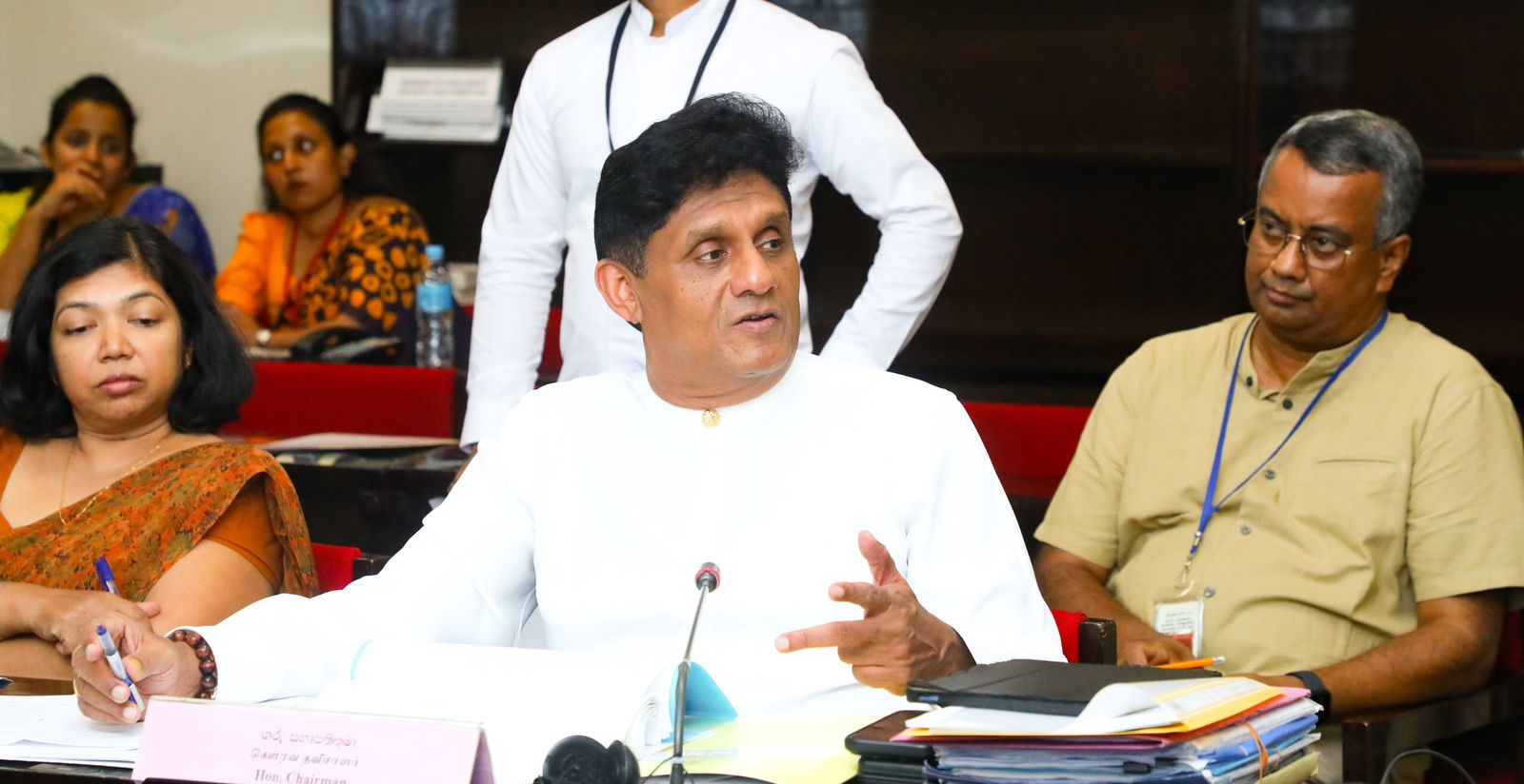யானை- மனித மோதலை குறைப்பதற்கு பிரஜைகள் பங்கேற்புடன் வேலைத்திட்டங்களை முன்னெடுங்கள் யானை- மனித மோதலை குறைப்பதற்கு பிரஜைகள் பங்கேற்புடன் வேலைத்திட்டங்களை முன்னெடுங்கள்