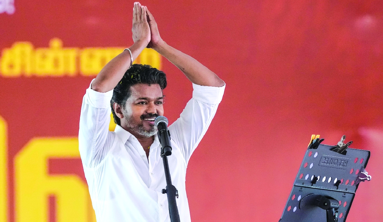நாளை மறுநாள் முதல்வராக பதவியேற்கும் விஜய் ?