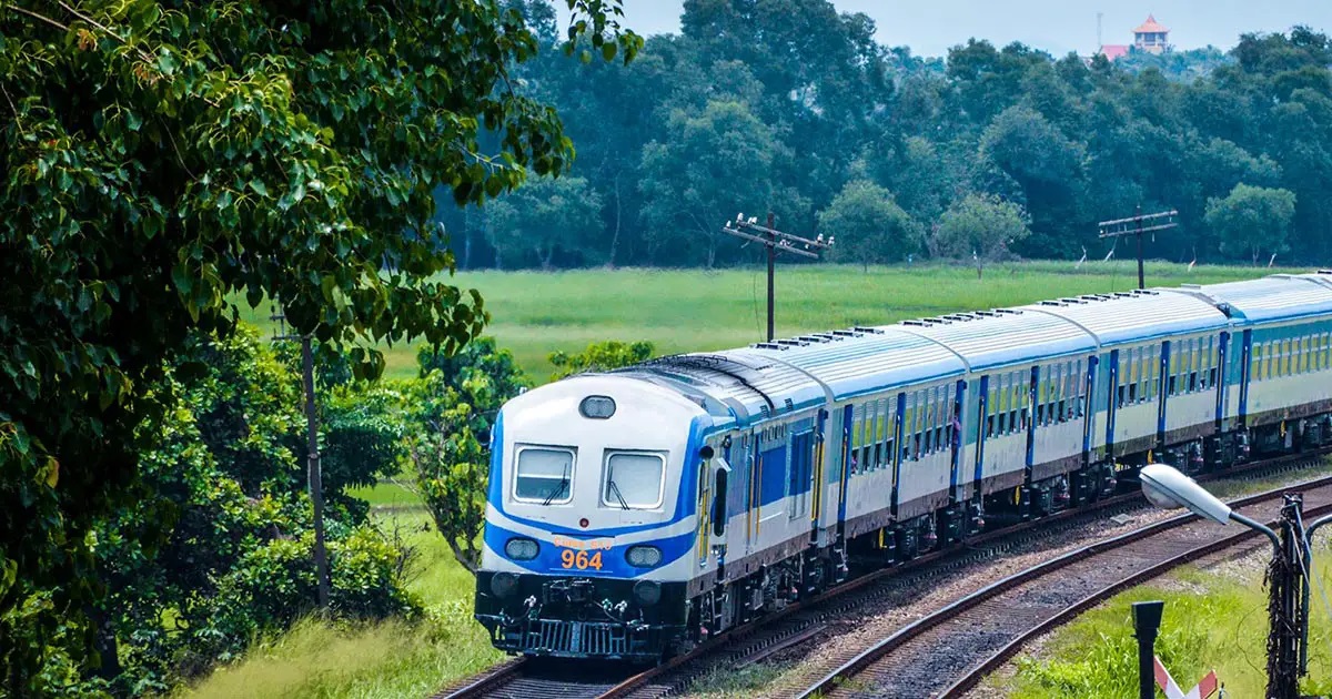 மீண்டும் நாளை முதல் கொழுப்பிலிருந்து சேவையை ஆரபிக்கும் யாழ் தேவி