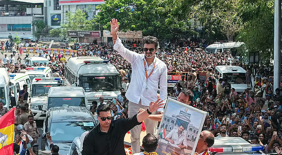 இன்று காலை 10 மணிக்கு விஜய் பதவியேற்பு விழா -சென்னையில் எல்இடி திரைகள் மூலம் நேரலை!