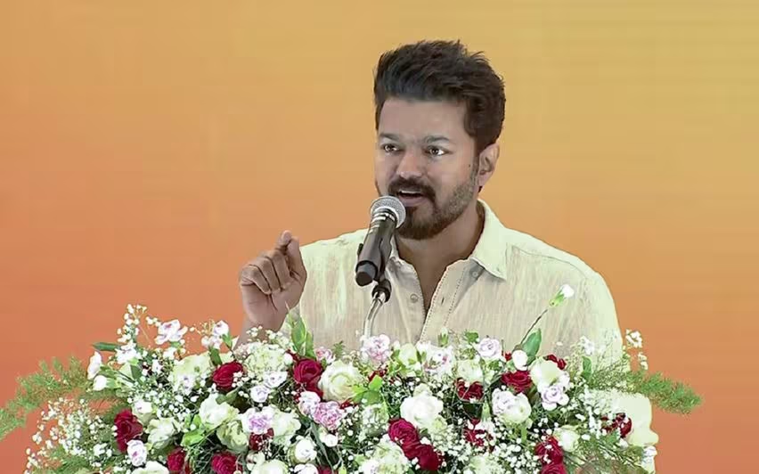 தமிழக வெற்றிக் கழக கட்சியின் கொடி நாளை வெளியீடு