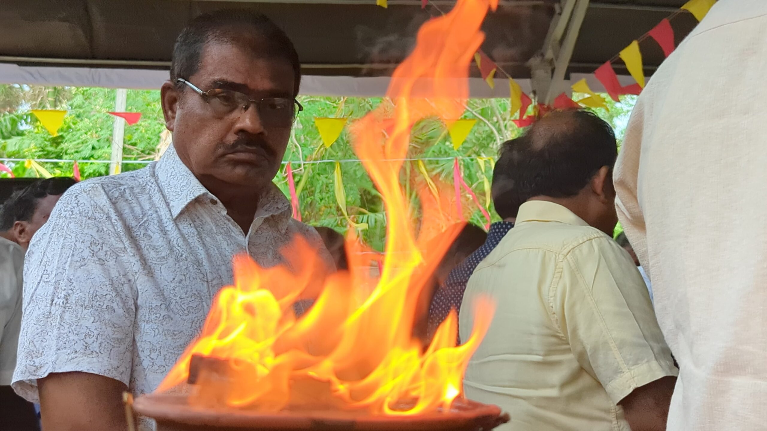 தமிழின அழிப்பு வரலாற்றை மூடிமறைக்கும் அரசாங்கங்கள் !