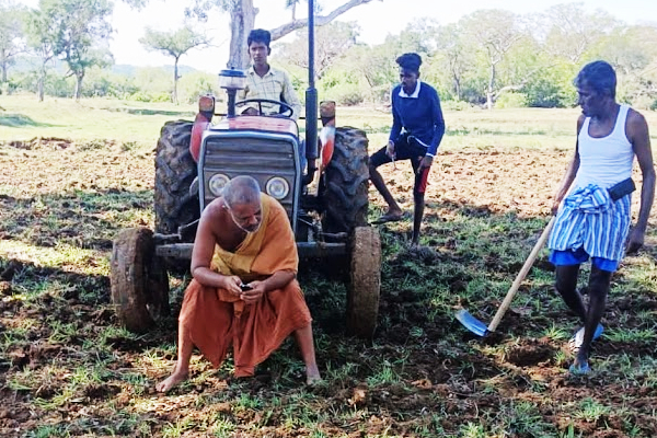 திருகோணமலையில் பௌத்த பிக்குவின் அடாவடி