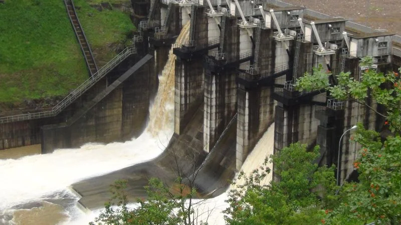 மேல் கொத்மலை நீர்தேக்கத்தின் வான்கதவுகள் திறப்பு